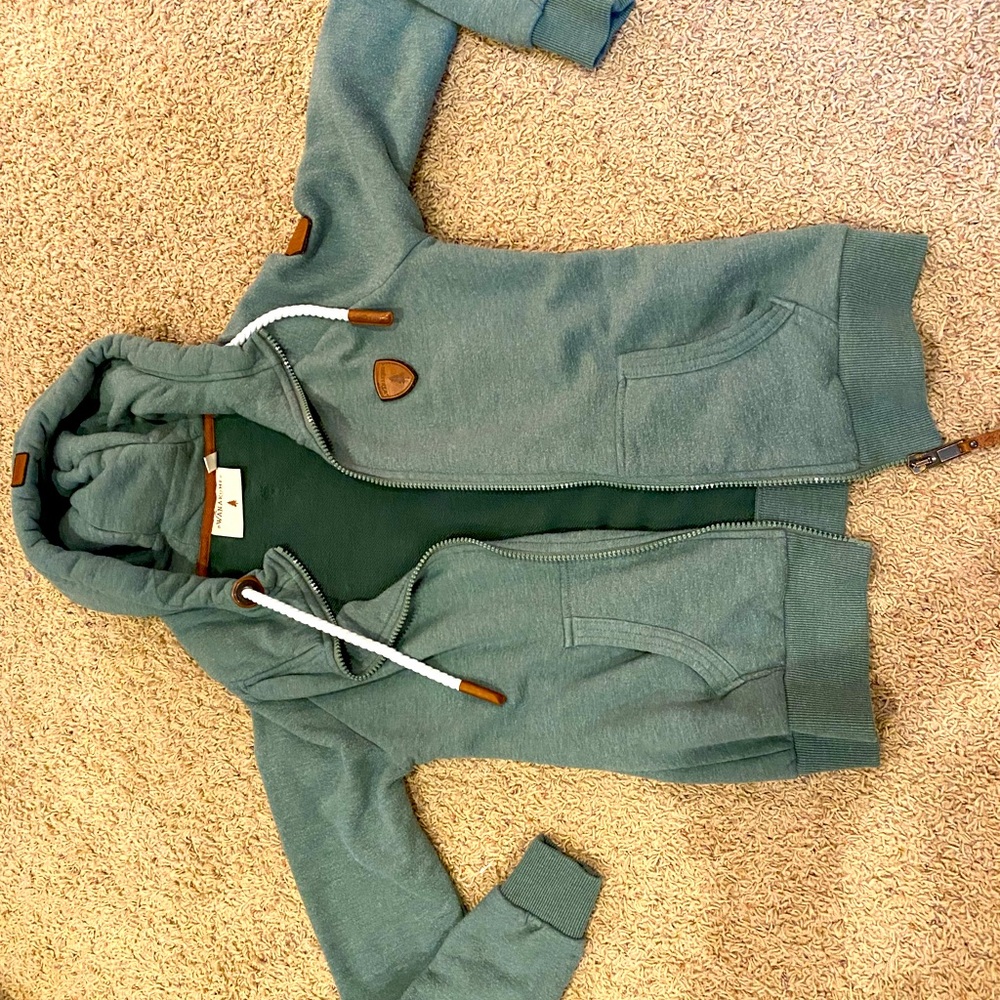 Wanakome hoodie from buckle.. excellent condition!  Size m